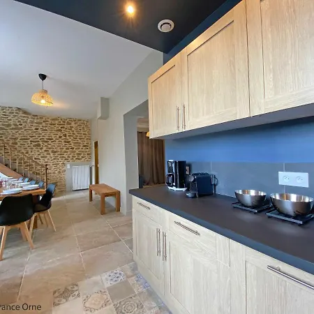 De La Poste 6 Feriehus Saint-Fraimbault-sur-Pisse