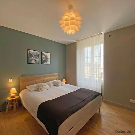 De La Poste 6 * Saint-Fraimbault-sur-Pisse