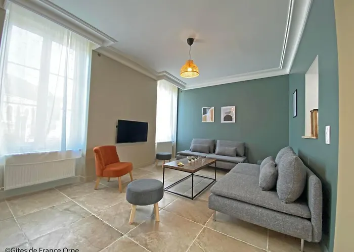 De La Poste 6 * Saint-Fraimbault-sur-Pisse